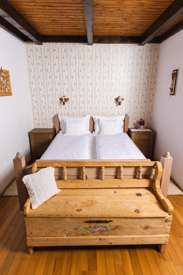 Casa Tirol Blaj Hotel Ngoại thất bức ảnh