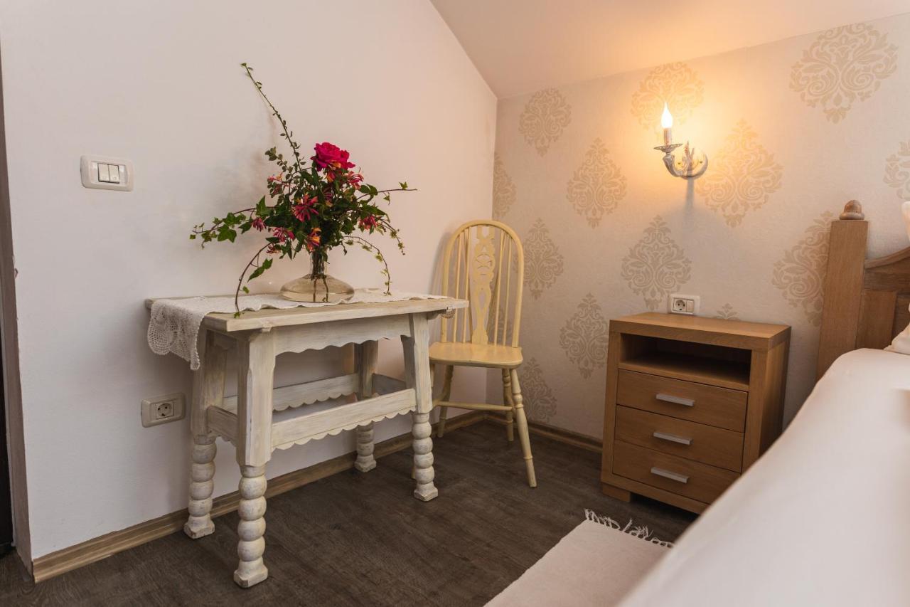 Casa Tirol Blaj Hotel Ngoại thất bức ảnh