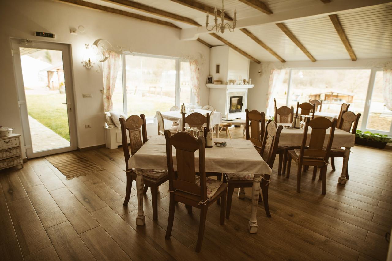Casa Tirol Blaj Hotel Ngoại thất bức ảnh